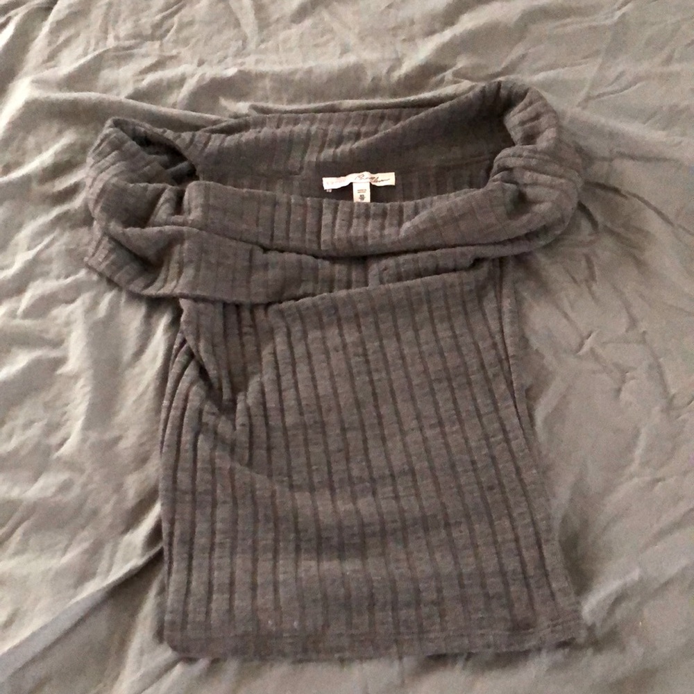Express off shoulder green crop top size XS